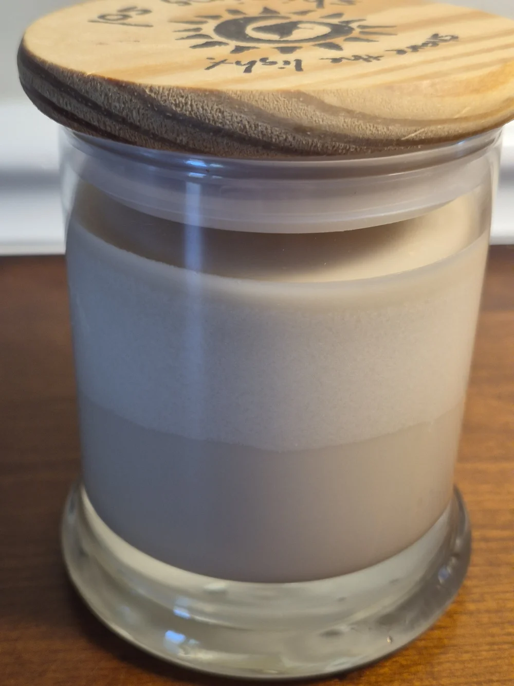 Shining Sol Biloxi Rain Scented Candle - Cream with Wooden Lid